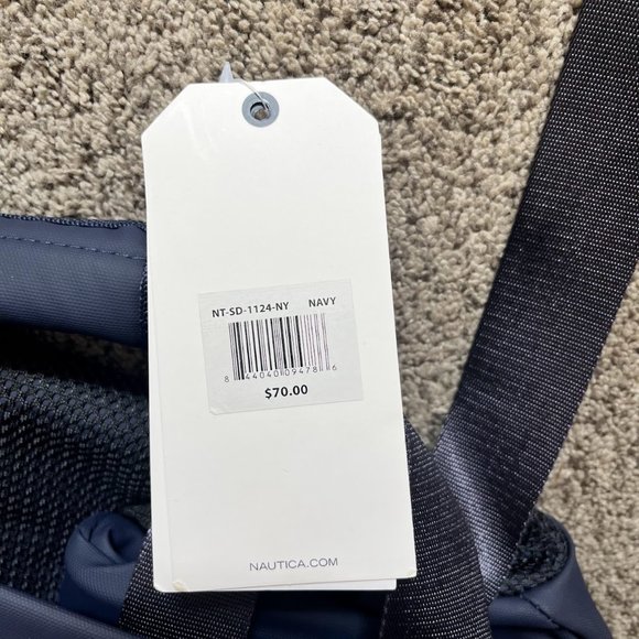 NWT, Nautica, Sport Duffel Bag. - Picture 7 of 8